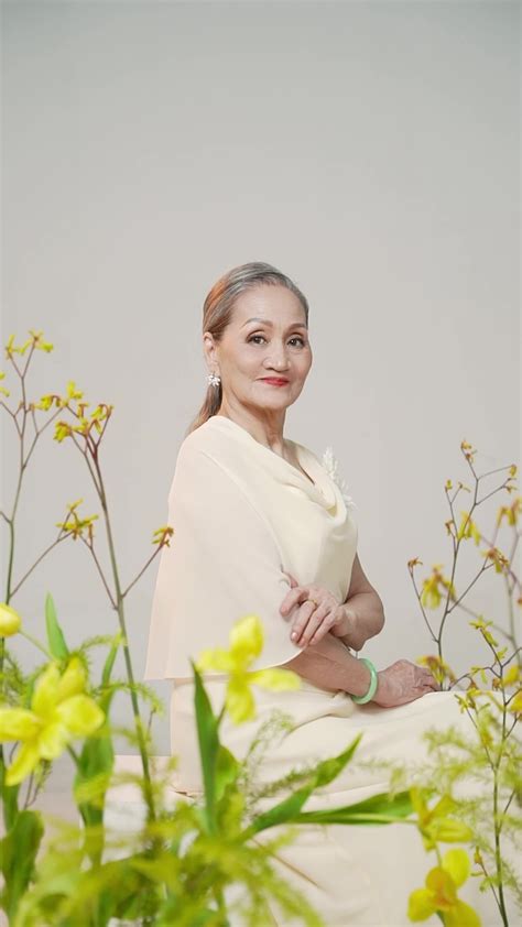 kimkystudio|Mẹ 70 tuổi của Lý Nhã Kỳ làm mẫu ảnh .